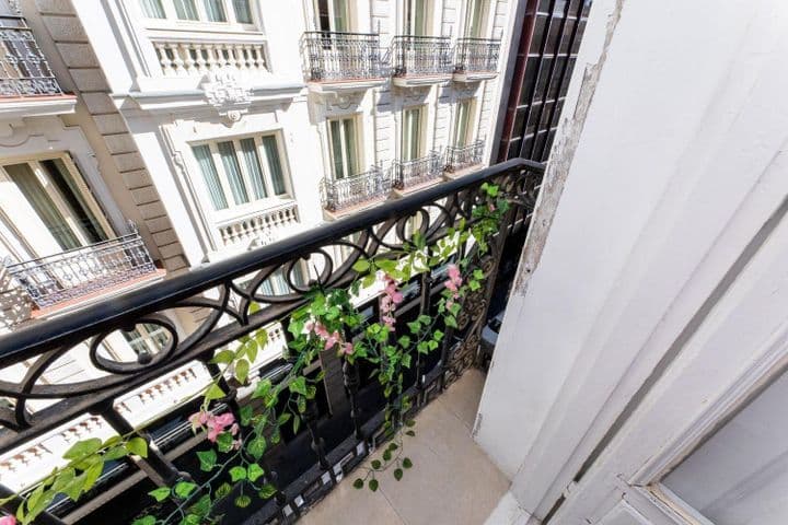 4 bedrooms apartment for sale in Sol, Spain - Image 5