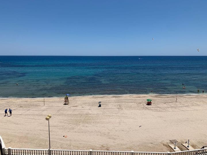 4 bedrooms apartment for rent in Playa de los Locos quarter, Spain - Image 10