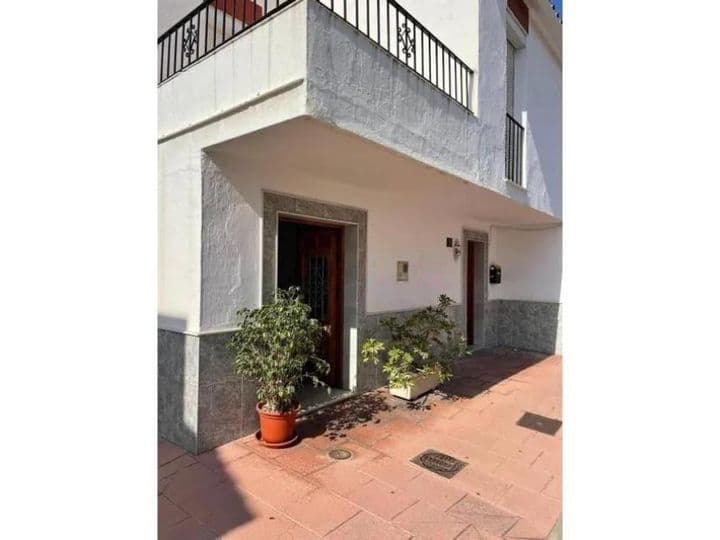 9 bedrooms house for sale in Estepona, Spain - Image 3