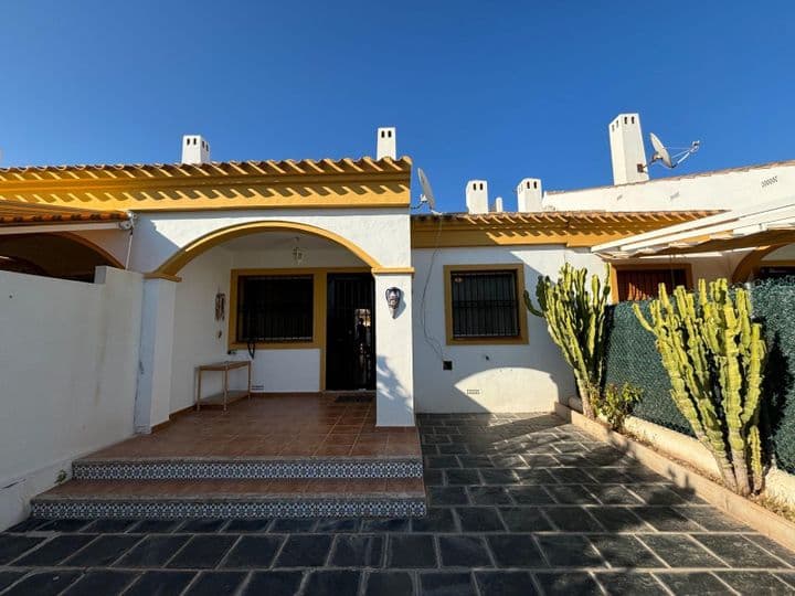 3 bedrooms house for rent in Torre de la Horadada, Spain - Image 2