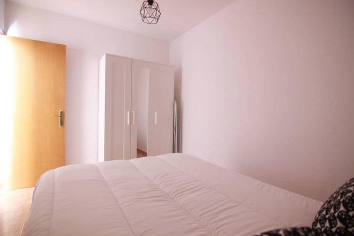 2 bedrooms apartment for rent in Ciutat Vella, Spain - Image 12