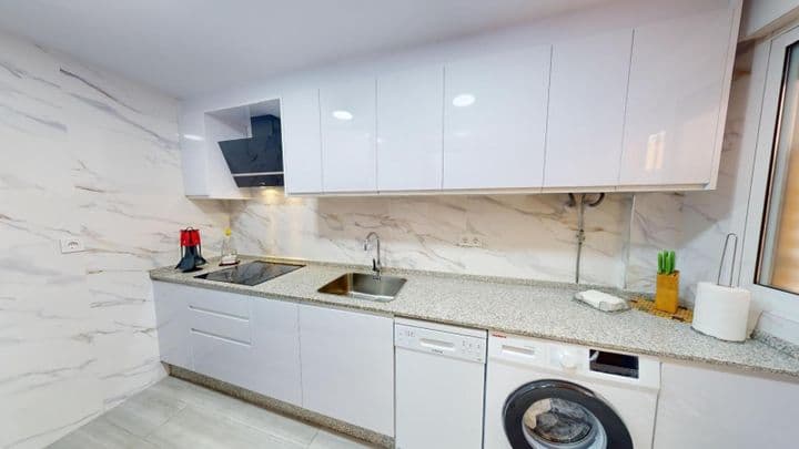 2 bedrooms apartment for rent in Benalmadena, Spain - Image 8