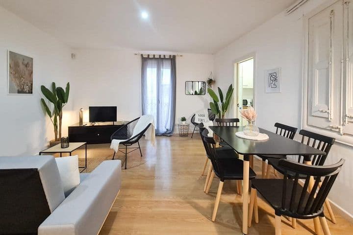 3 bedrooms apartment for rent in Sants-Montjuic, Spain - Image 4