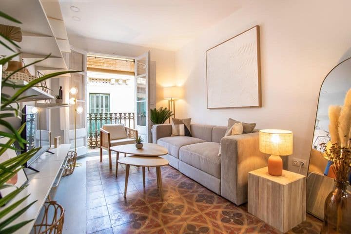 2 bedrooms apartment for rent in Ciutat Vella, Spain