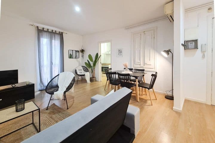 3 bedrooms apartment for rent in Sants-Montjuic, Spain - Image 6