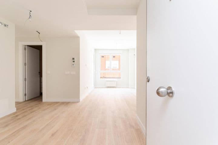 2 bedrooms apartment for sale in Castellana, Spain - Image 8