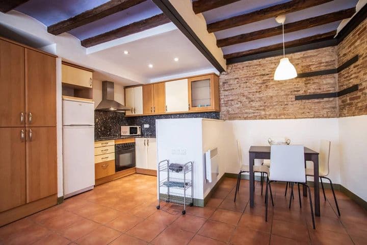 1 bedroom apartment for rent in Ciutat Vella, Spain - Image 4