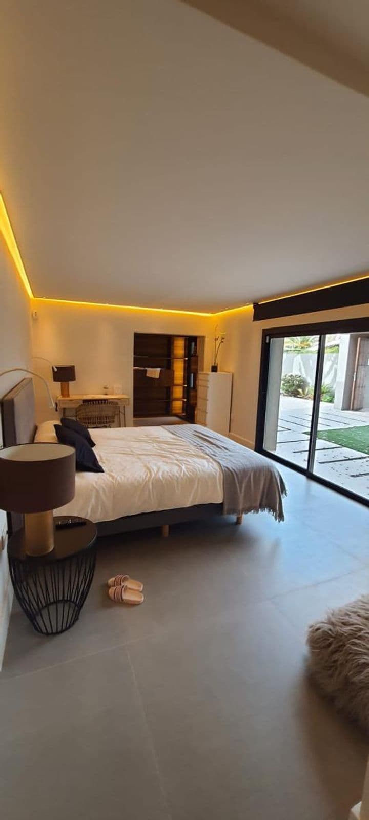 4 bedrooms apartment for rent in Marbella, Spain - Image 6