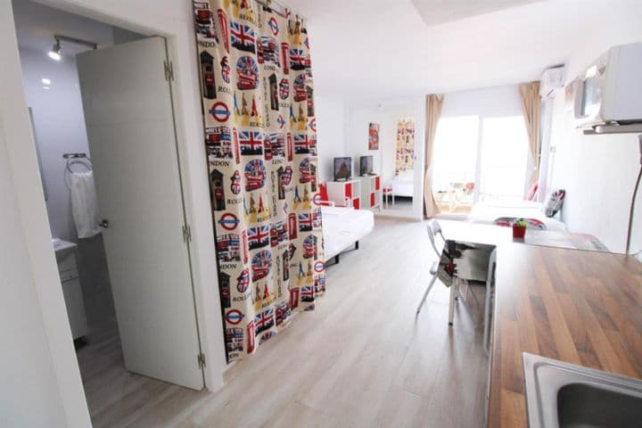 Apartment for rent in Parque de la Paloma, Spain - Image 8