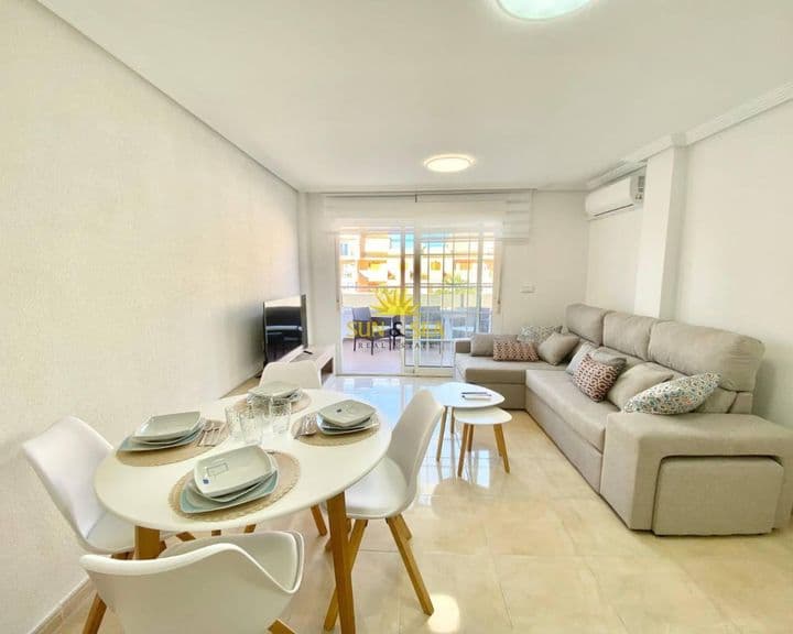 2 bedrooms apartment for rent in Nueva Torrevieja, Spain - Image 2