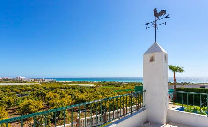 4 bedrooms house for rent in Avda Pescia - Ctra de Frigiliana, Spain - Image 11