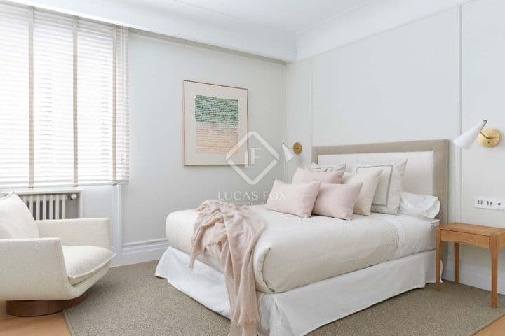 4 bedrooms apartment for sale in Madrid, Spain - Image 9