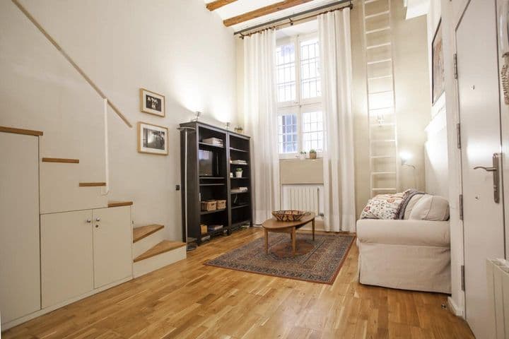 1 bedroom apartment for rent in Gotic, Spain - Image 2