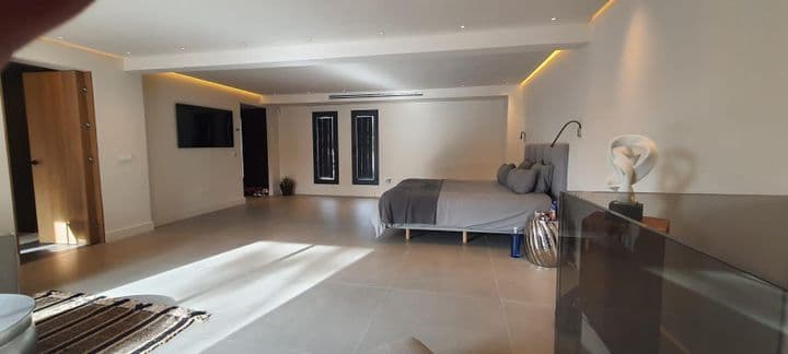 4 bedrooms apartment for rent in Marbella, Spain - Image 11