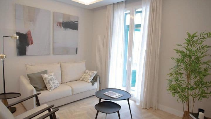 2 bedrooms apartment for sale in Centro, Spain - Image 3