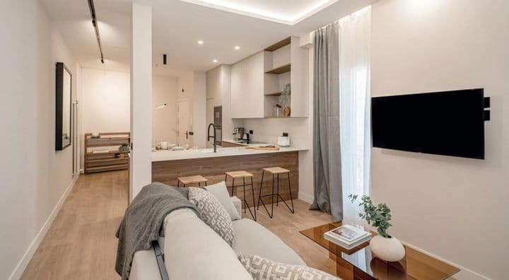 3 bedrooms apartment for sale in Centro, Spain - Image 4