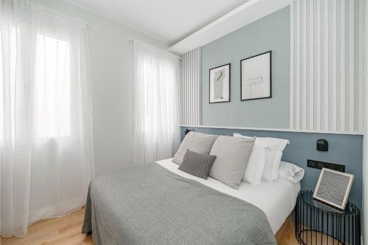 2 bedrooms apartment for sale in Centro, Spain - Image 4