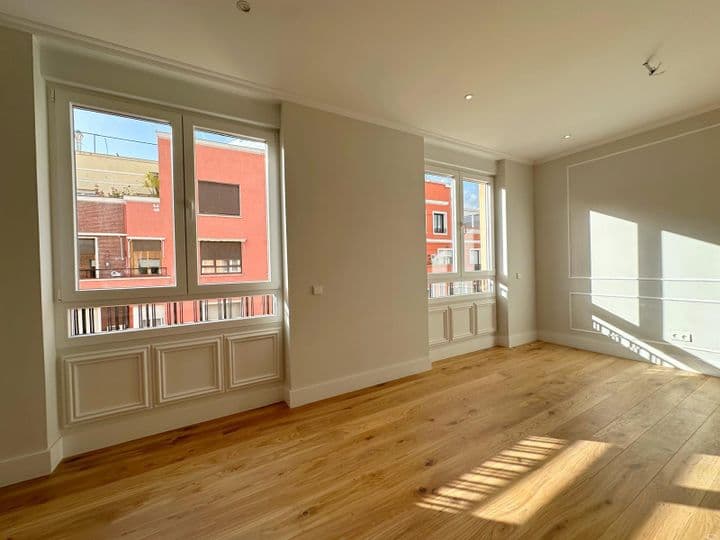 3 bedrooms apartment for sale in Salamanca, Spain - Image 2