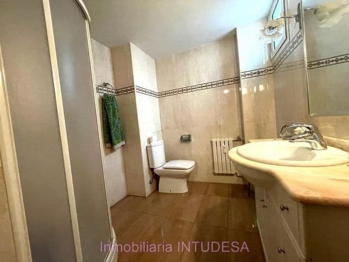 4 bedrooms apartment for rent in Tudela, Spain - Image 11