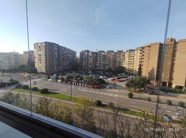 3 bedrooms apartment for rent in Zaragoza, Spain - Image 3