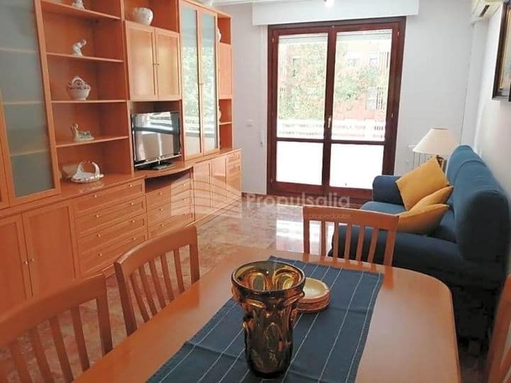 3 bedrooms apartment for rent in Zaragoza, Spain - Image 2