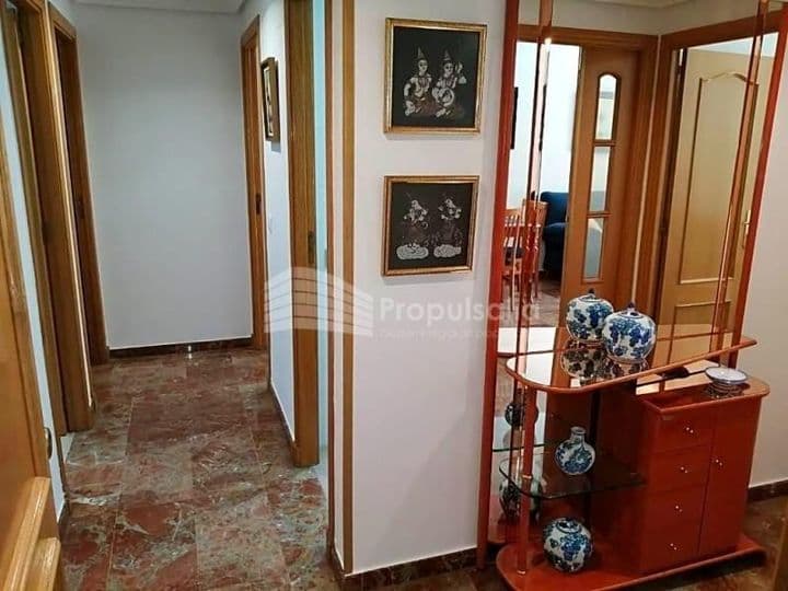 3 bedrooms apartment for rent in Zaragoza, Spain - Image 6