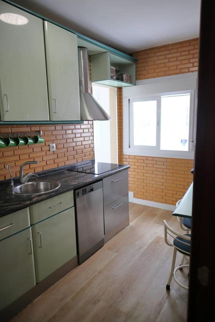 3 bedrooms apartment for rent in Malaga, Spain - Image 4