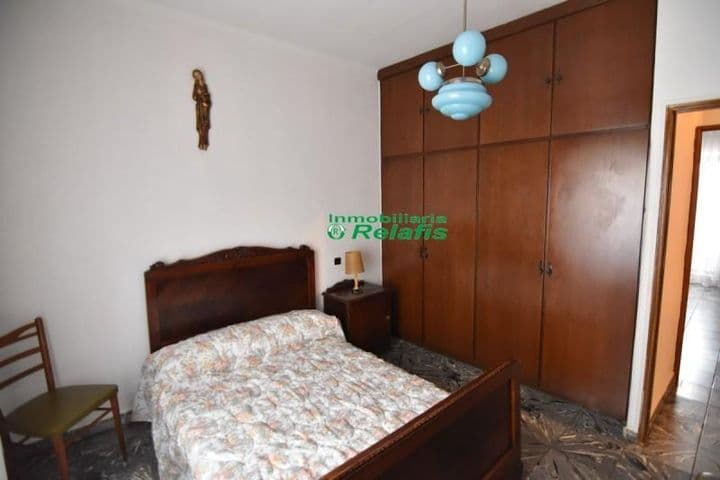 4 bedrooms apartment for sale in Salamanca, Spain - Image 4