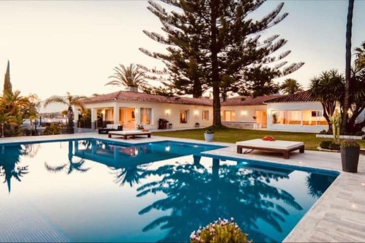 8 bedrooms house for rent in Marbella, Spain