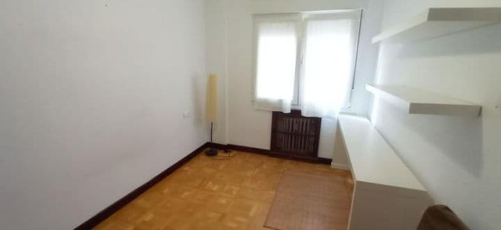 2 bedrooms apartment for rent in Gijon, Spain - Image 10