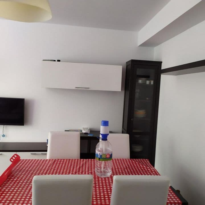 4 bedrooms apartment for rent in Santiago de Compostela, Spain - Image 2