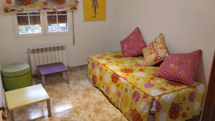 2 bedrooms apartment for rent in Zaragoza, Spain - Image 7