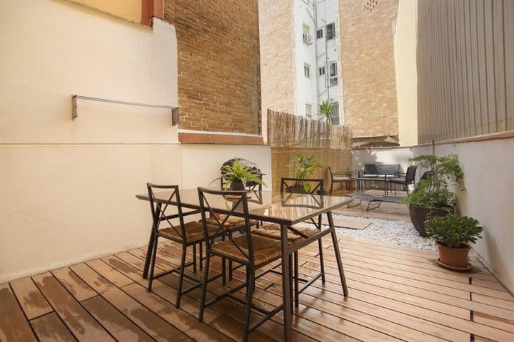 1 bedroom apartment for rent in Sant Marti, Spain - Image 8