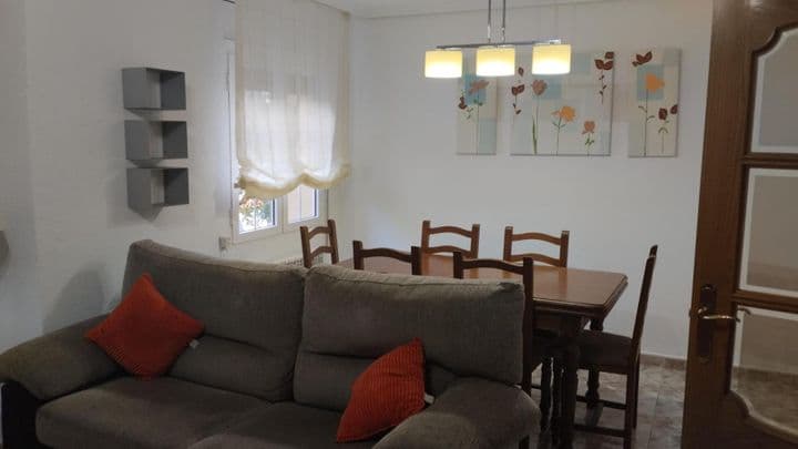 2 bedrooms apartment for rent in Zaragoza, Spain - Image 2