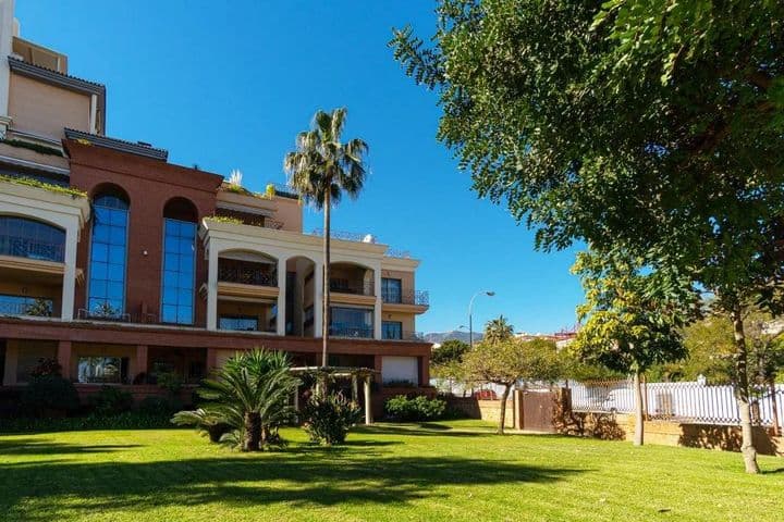 2 bedrooms apartment for rent in Parque de la Paloma, Spain - Image 2