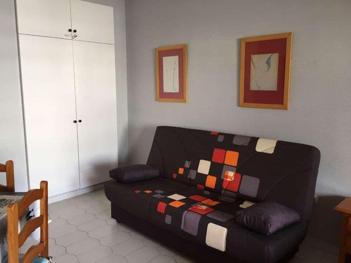 Apartment for rent in Parque de la Paloma, Spain - Image 2