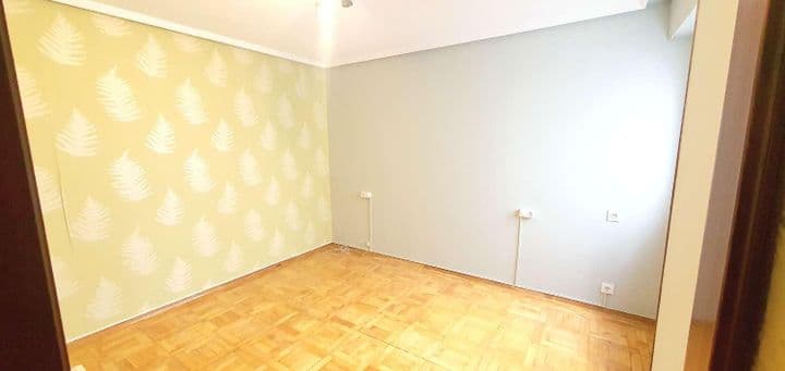 3 bedrooms apartment for rent in Oviedo, Spain - Image 9