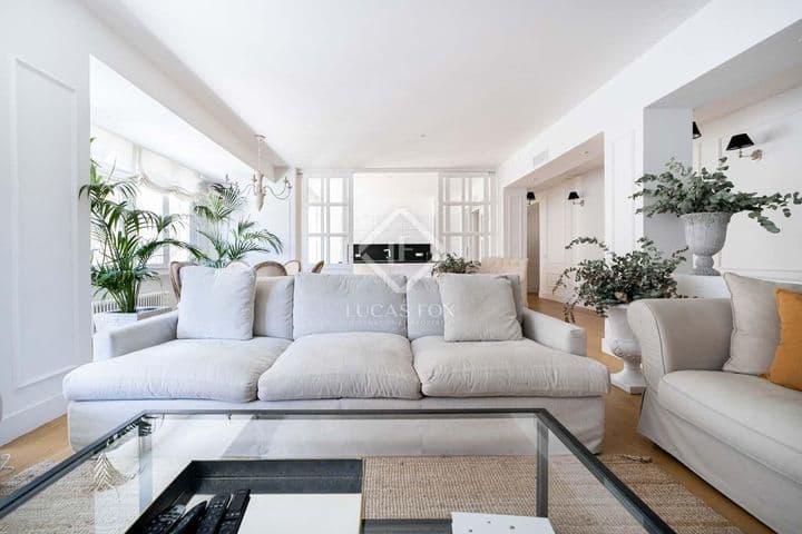 4 bedrooms apartment for sale in Madrid, Spain - Image 4