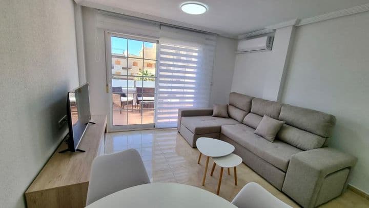 2 bedrooms apartment for rent in Nueva Torrevieja, Spain - Image 2