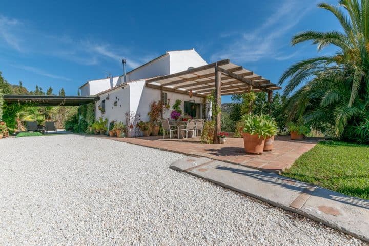 2 bedrooms house for sale in Estepona, Spain - Image 3