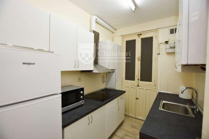 3 bedrooms apartment for rent in Chamberi, Spain - Image 9