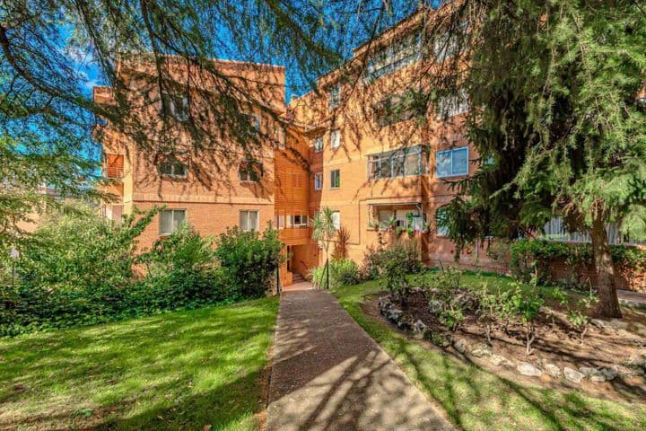 2 bedrooms apartment for sale in Majadahonda, Spain