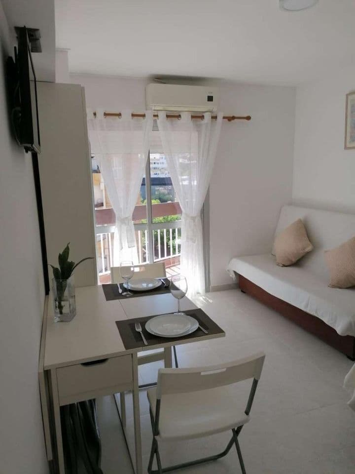 Apartment for rent in Parque de la Paloma, Spain - Image 6