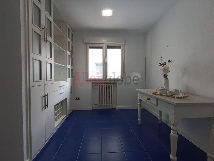 4 bedrooms apartment for sale in Oviedo, Spain - Image 9