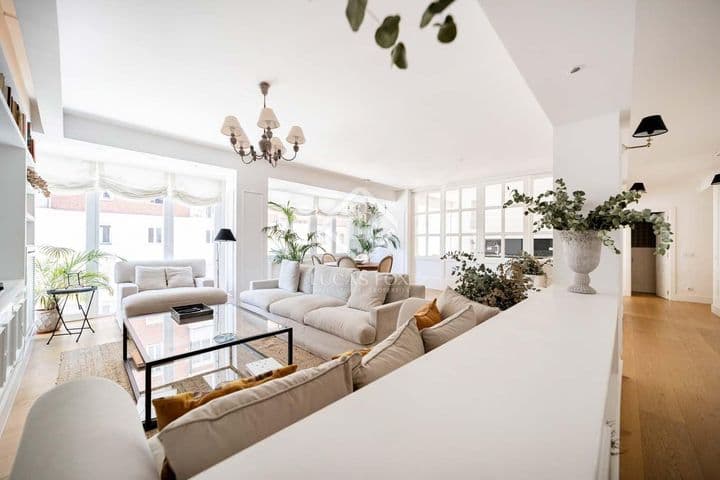 4 bedrooms apartment for sale in Madrid, Spain - Image 3