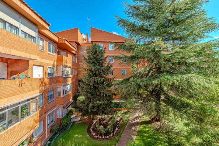 2 bedrooms apartment for sale in Majadahonda, Spain - Image 2