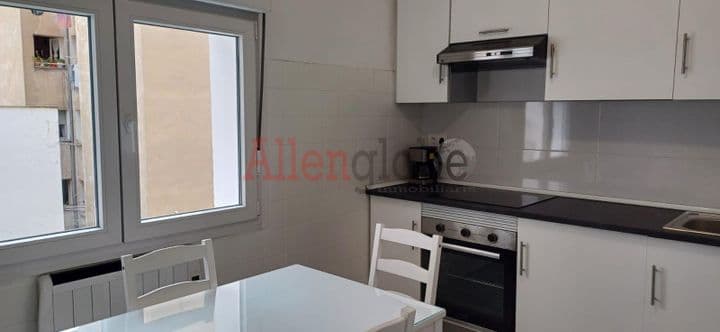 2 bedrooms apartment for rent in Oviedo, Spain - Image 8