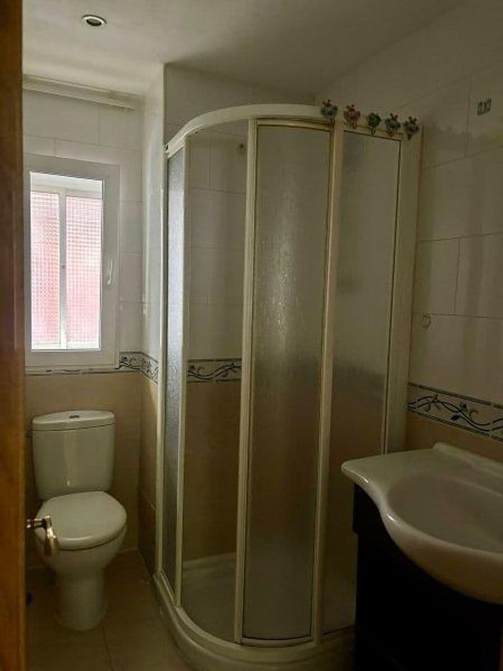 2 bedrooms apartment for sale in Ciudad Lineal, Spain - Image 5