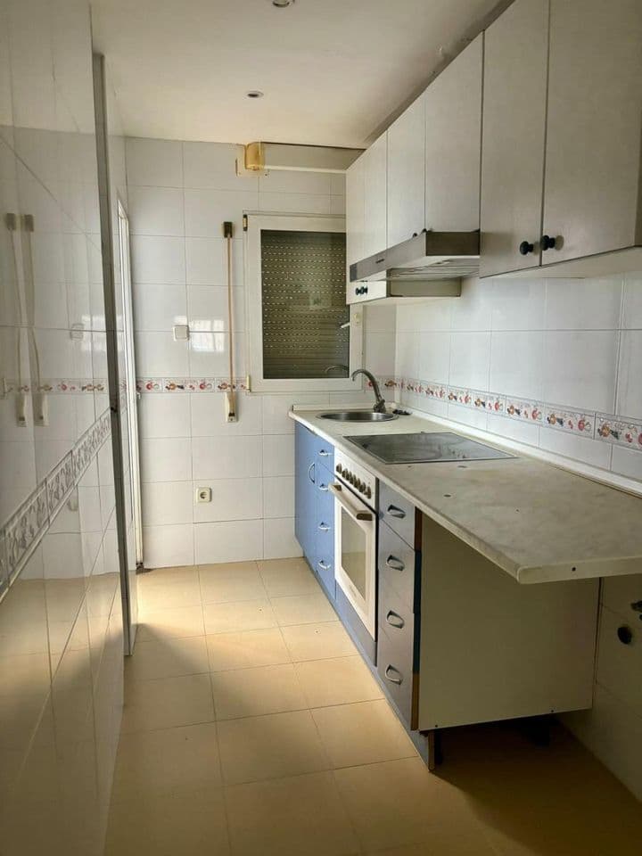 2 bedrooms apartment for sale in Ciudad Lineal, Spain - Image 3