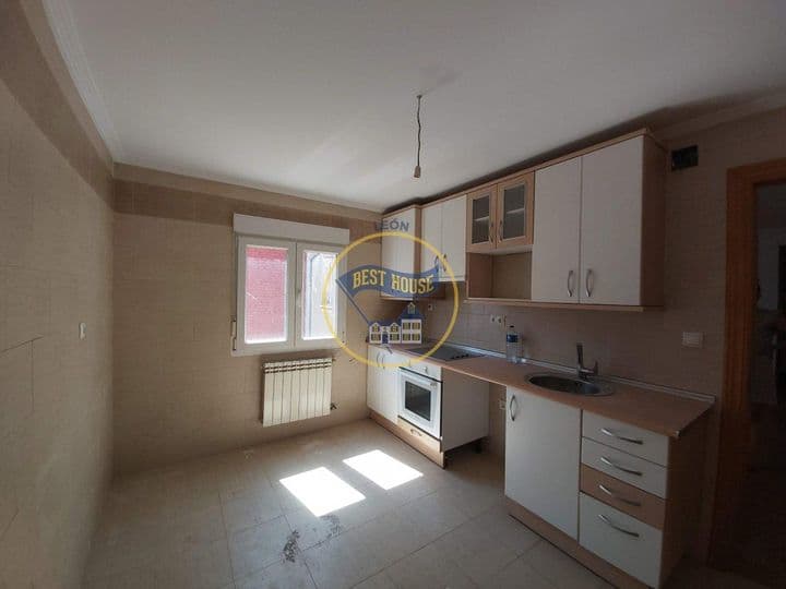 2 bedrooms apartment for sale in Leon, Spain - Image 6